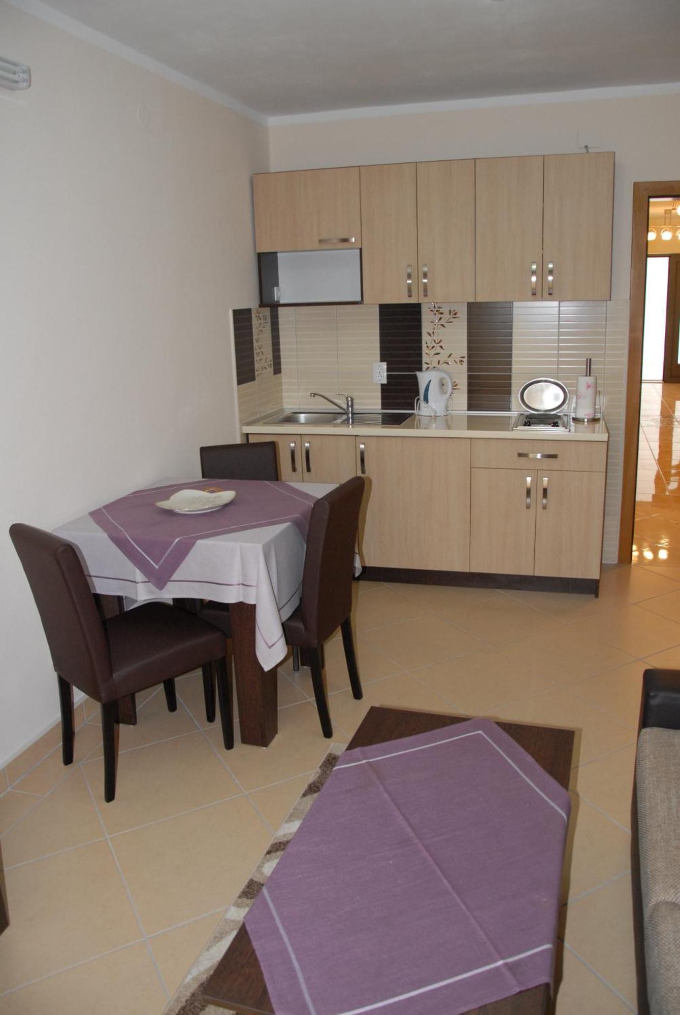 Guest House Evropa 2 Ulcinj Exterior photo